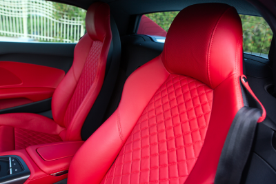  White Audi R8 V10 Spyder Photo 6