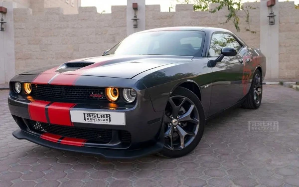 Dodge Challenger V8