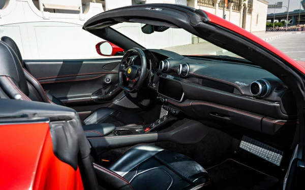  Red Ferrari Portofino Rosso Photo 4