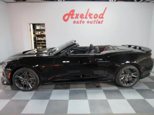  Black Chevrolet Camaro convertible Photo 4