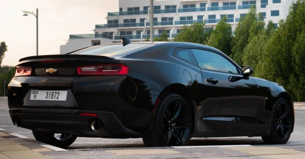  Black Chevrolet Camaro Photo 5