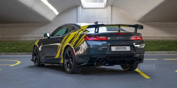  Black Chevrolet Camaro Photo 2