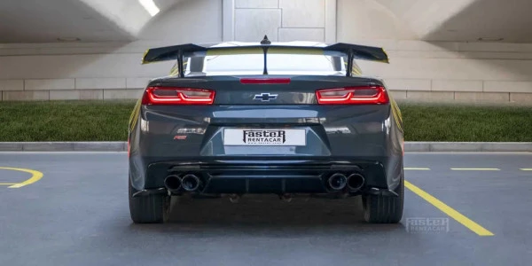  Black Chevrolet Camaro Photo 3