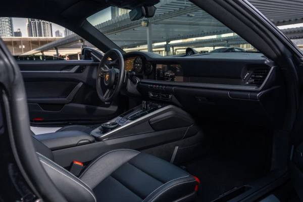  Black Porsche 911 Carrera S Photo 7