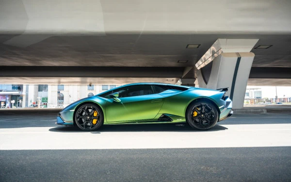  Green Lamborghini Huracan Tecnica Photo 5