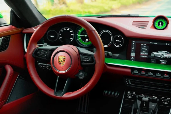  Green Porsche 911 Carrera Turbo S Photo 4