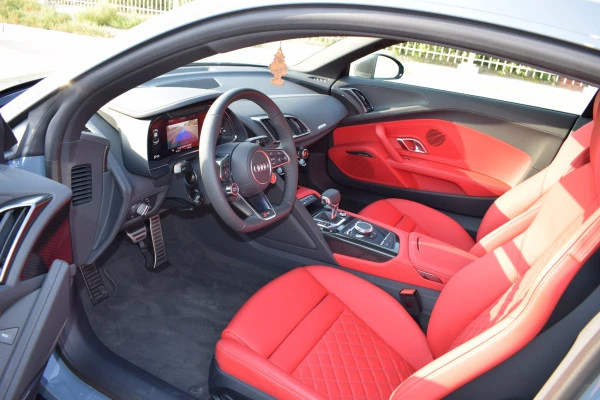  Grey Audi R8 Photo 4