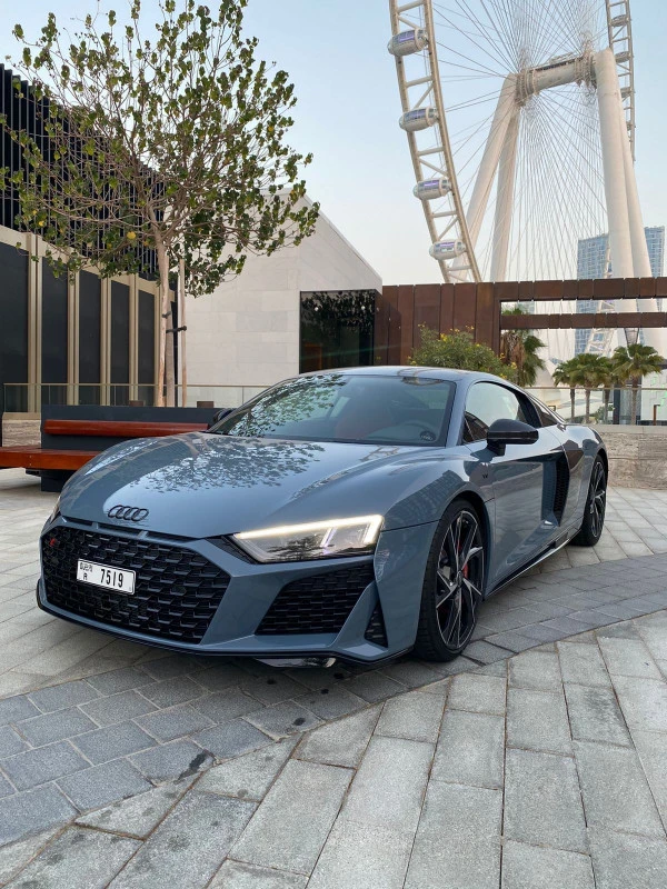  Grey Audi R8 V10 Photo 2