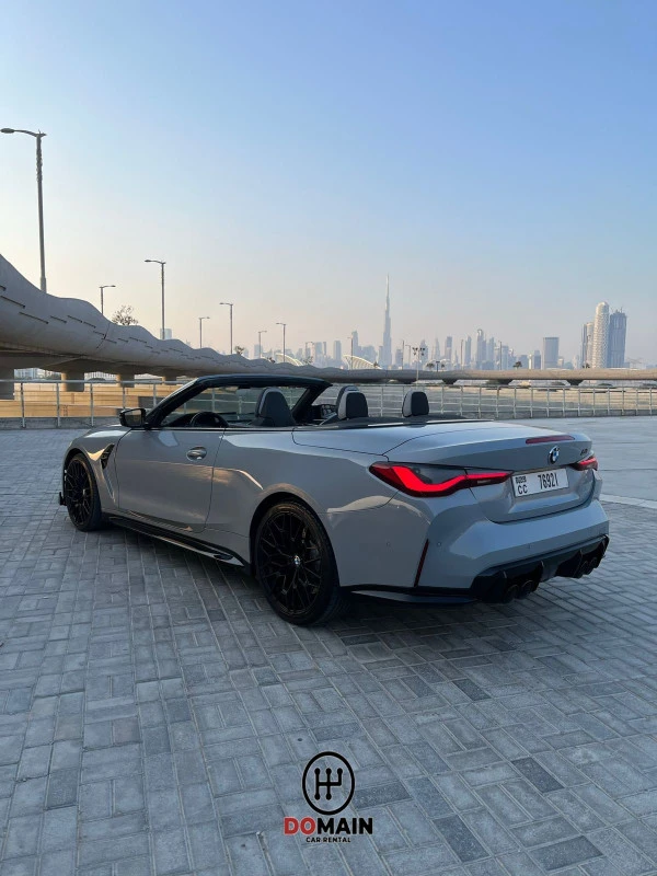  Grey BMW M4 Photo 2