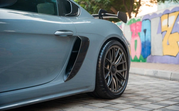  Grey Porsche Cayman GT4 RS Photo 12