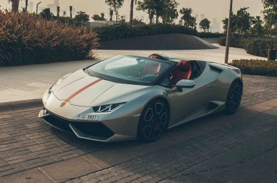  Silver Lamborghini Huracan Spyder LP-610 Photo 9