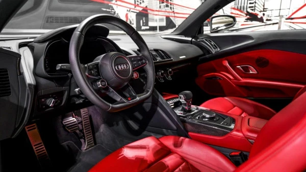  Red Audi R8 Photo 2