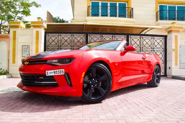  Red Chevrolet Camaro cabrio Photo 2