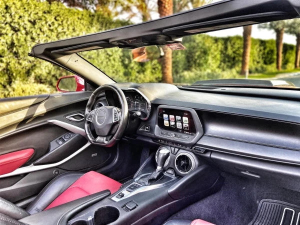  Red Chevrolet Camaro Photo 2