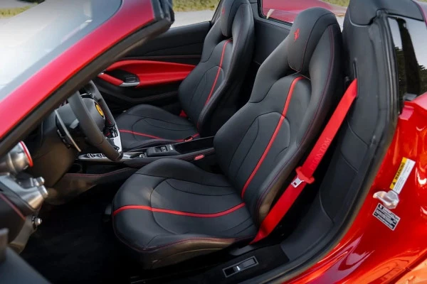  Red Ferrari F8 Tributo Spyder Photo 3