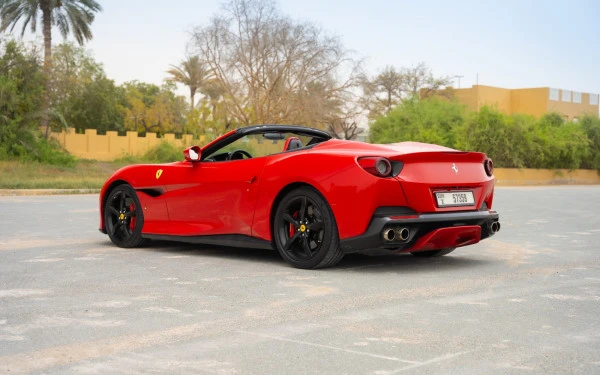  Red Ferrari Portofino Rosso RED ROOF Photo 3