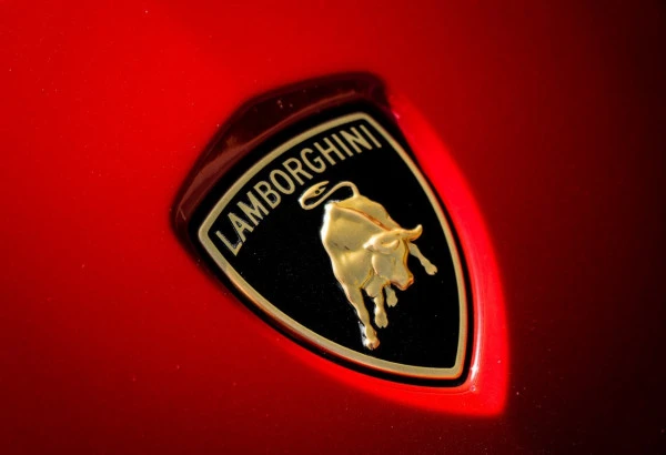  Red Lamborghini Aventador S Photo 4