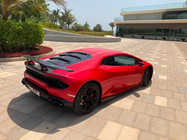  Red Lamborghini Huracan LP-610 Photo 3