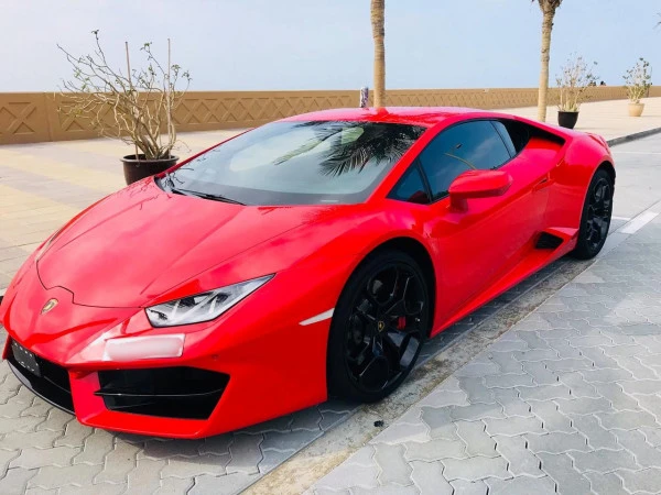  Red Lamborghini Huracan Photo 2