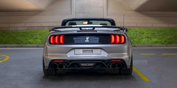  Silver Ford Mustang Photo 4