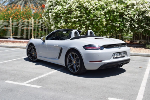  white Gray Porsche Boxster Photo 2