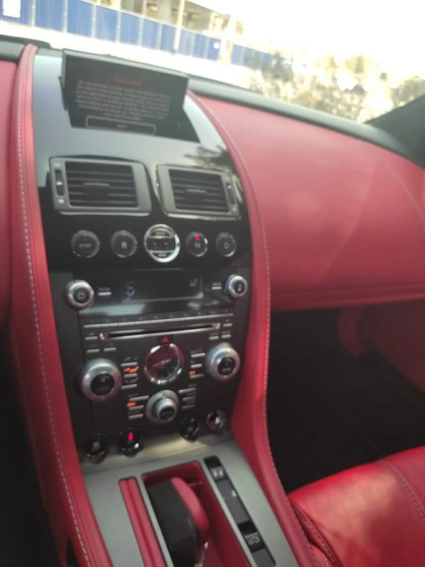  Green Aston Martin Vantage Photo 7