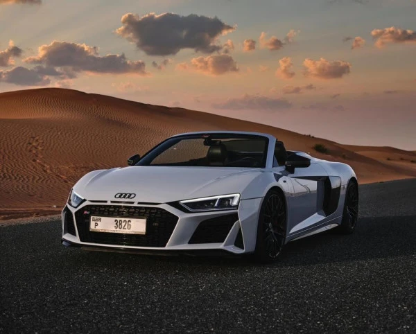  White Audi R8 Facelift Photo 3