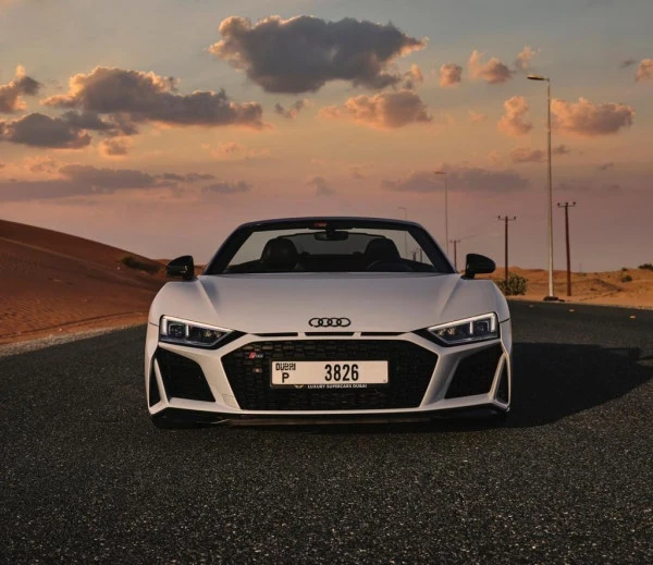  White Audi R8 Facelift Photo 4
