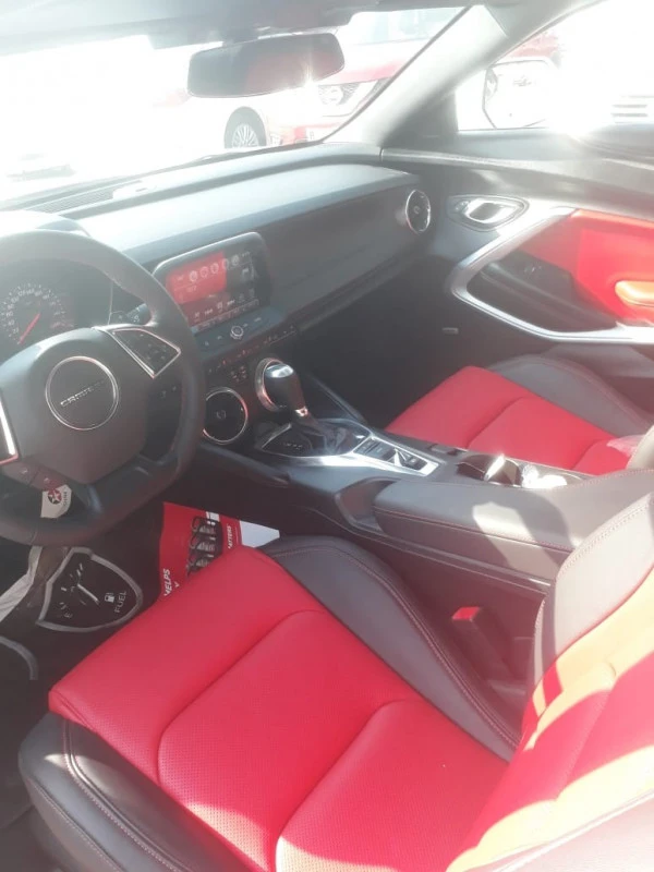  White Chevrolet Camaro Photo 9