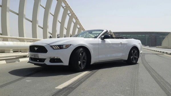  White Ford Mustang Convertible Photo 3