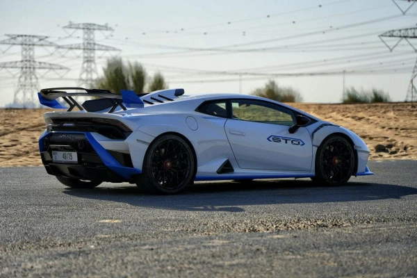  White Lamborghini Huracan STO Photo 6