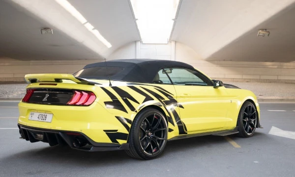  Yellow Ford Mustang Photo 3