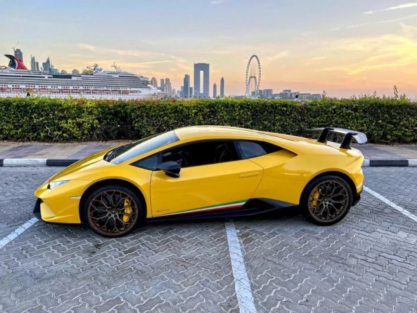  Yellow Lamborghini Huracan Performante Photo 5