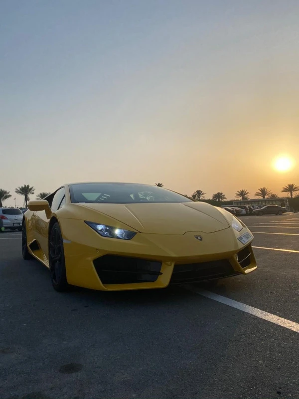  Yellow Lamborghini Huracan Photo 5