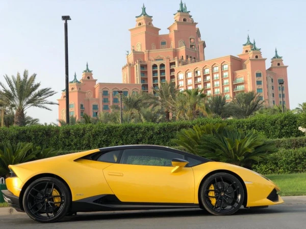  Yellow Lamborghini Huracan Photo 11